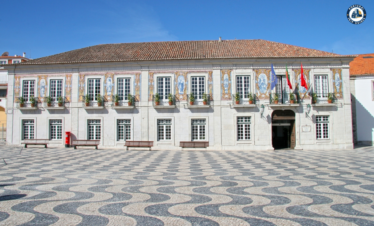 Cascais Town Hall with classic architecture – Discover Portugal's History and Live the Legend! | PORTUGALTRIPGUIDES