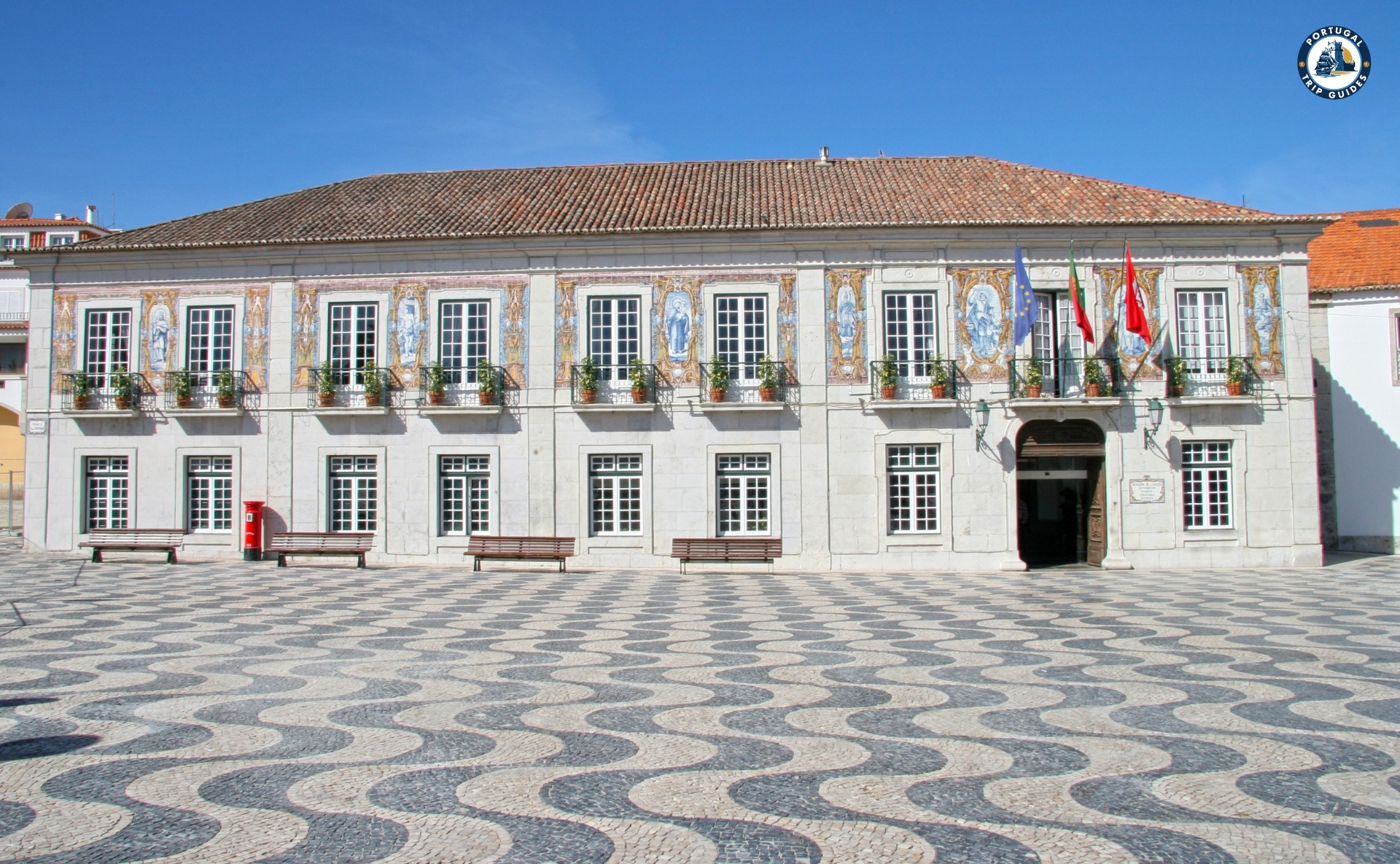 Cascais Town Hall with classic architecture – Discover Portugal's History and Live the Legend! | PORTUGALTRIPGUIDES