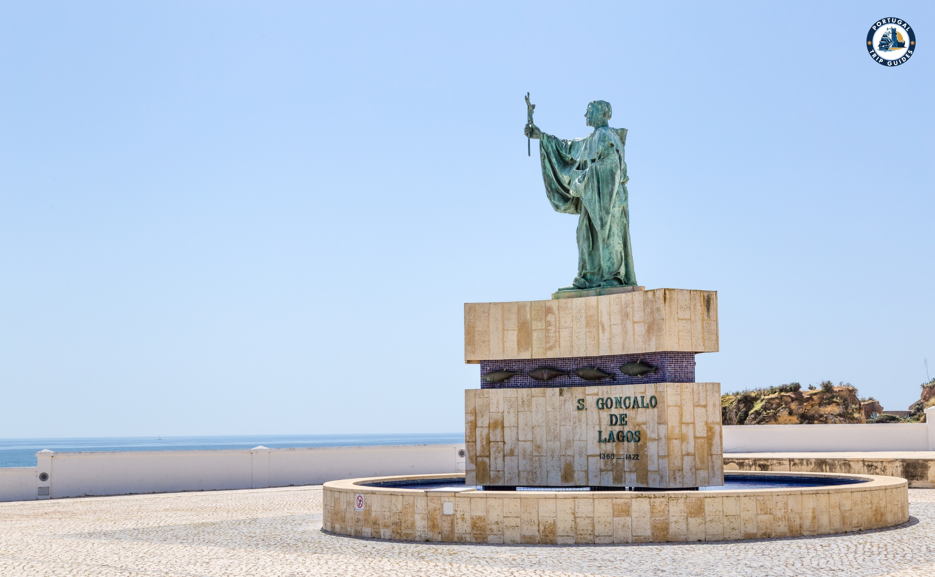 Cliffs, beaches, and historic town of Lagos in the Algarve – Discover Portugal's History and Live the Legend! | PORTUGALTRIPGUIDES