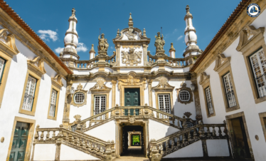 Golden beach and waves at Nazaré, Portugal – Discover Portugal's History and Live the Legend! | PORTUGALTRIPGUIDES