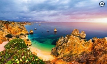 Golden beach and waves at Nazaré, Portugal – Discover Portugal's History and Live the Legend! | PORTUGALTRIPGUIDES