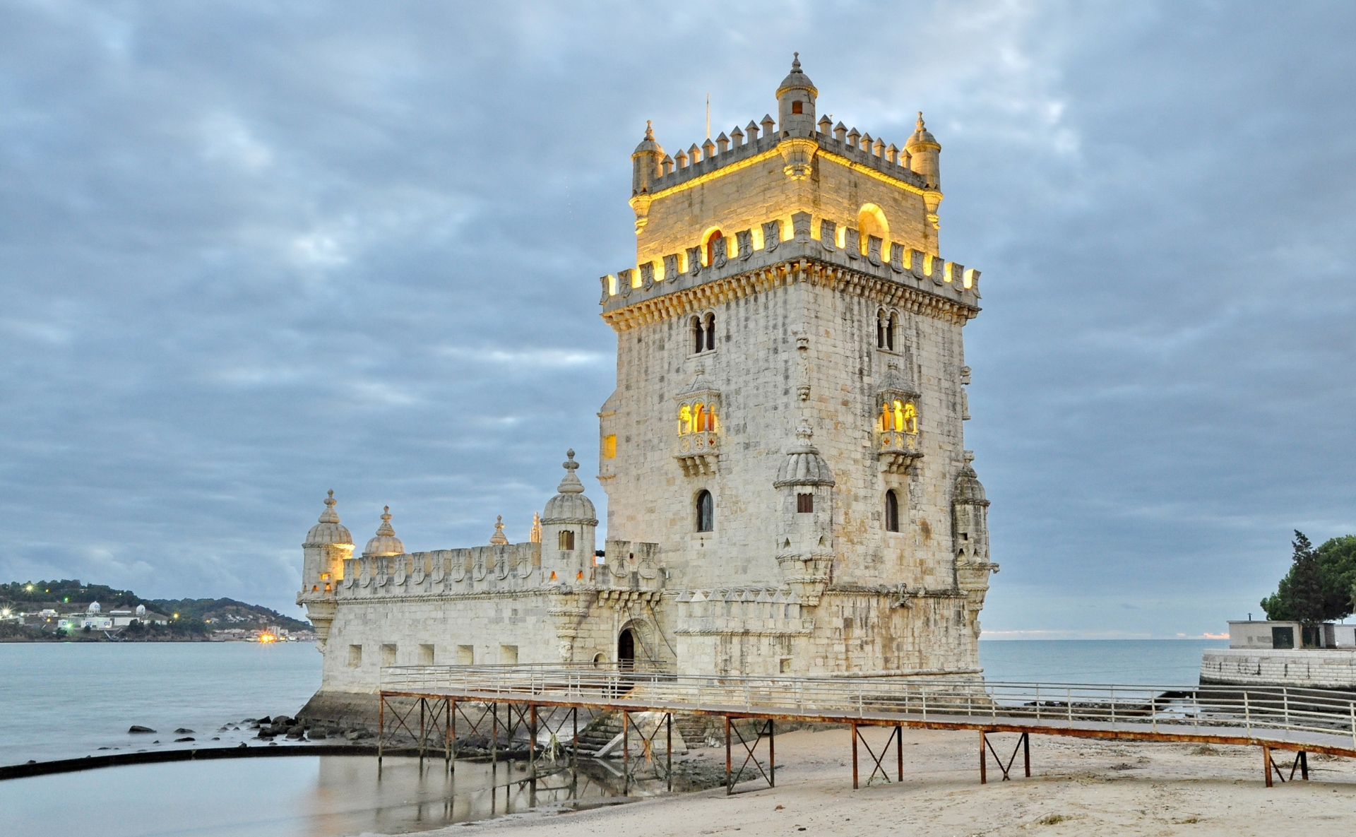 Historical Lisbon Tour: Explore Belem, Cristo Rei & Old Town Sights