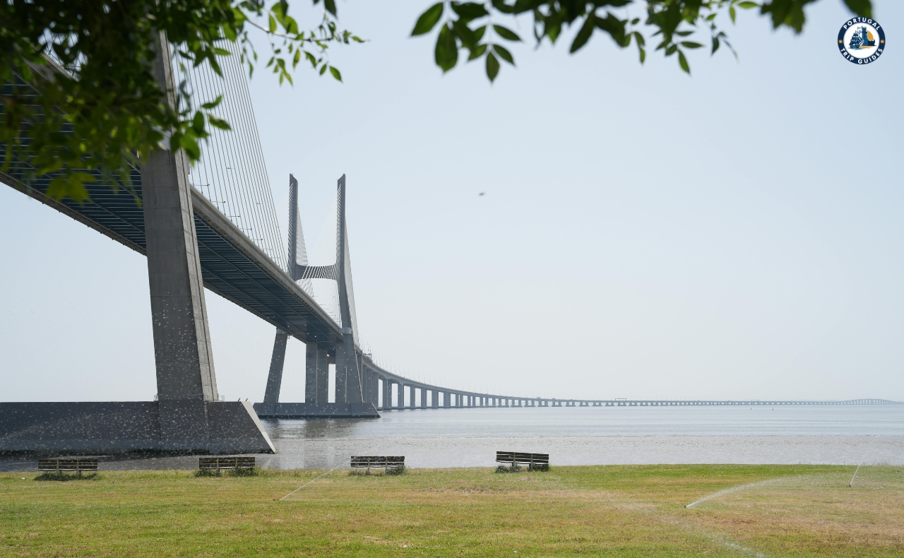 Vasco da Gama statue in Lisbon honoring Portugal’s famous explorer – Portugal’s legacy through PORTUGALTRIPGUIDES